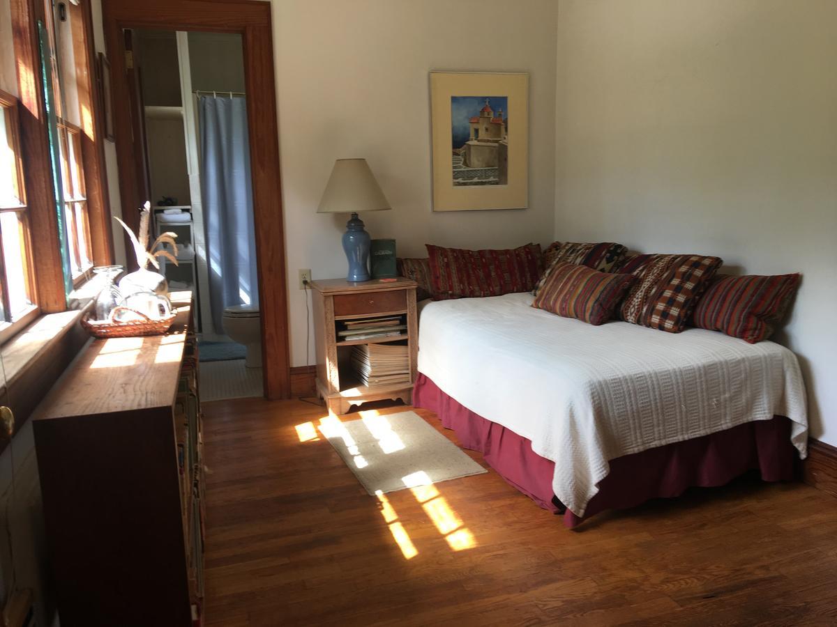 River House Inn Crumpler Bagian luar foto